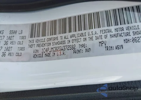 2016 Jeep Cherokee Latitude из США, поврежденный, VIN 1C4PJMCB2GW372592